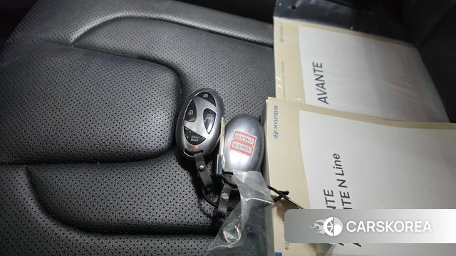 Hyundai The New Avante (CN7) 2023 Белый из Кореи, фото 6