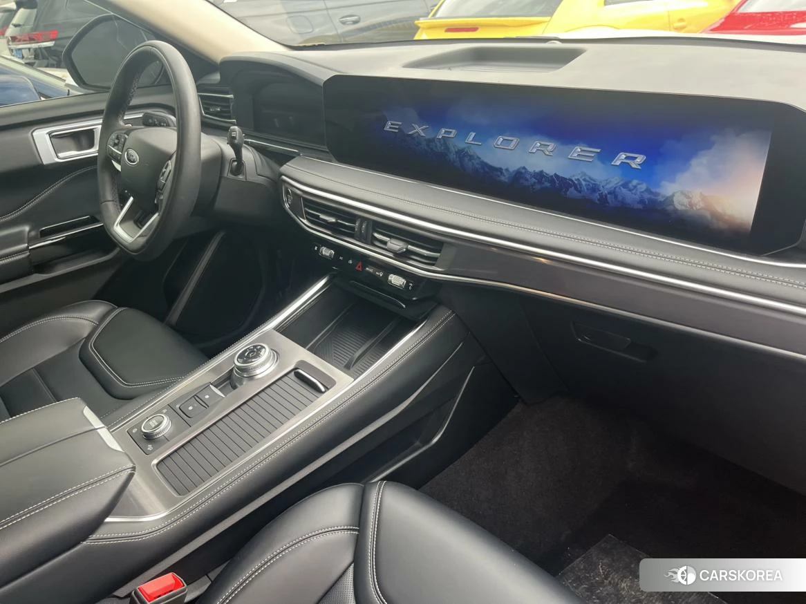 Ford Explorer 2022 Белый из Китая, фото 6