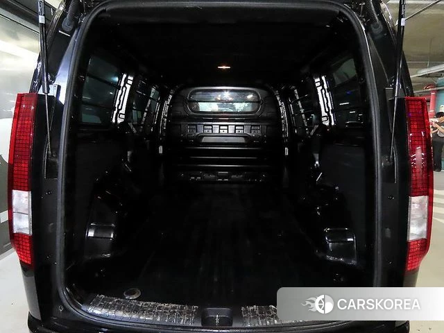 Hyundai Staria 2025 Черный из Кореи, фото 6