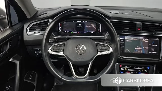Volkswagen Tiguan Allspace 2023 Серый из Кореи, фото 6