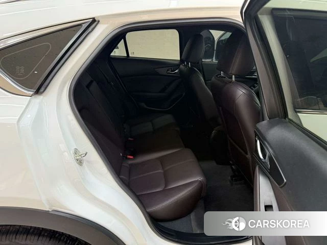 Mazda CX-4 2023 Белый из Китая, фото 6