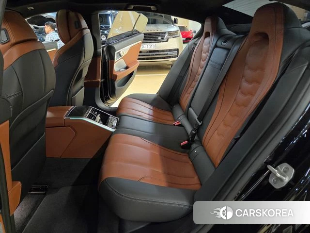 BMW 8 Series (G15) 2024 Черный из Кореи, фото 6