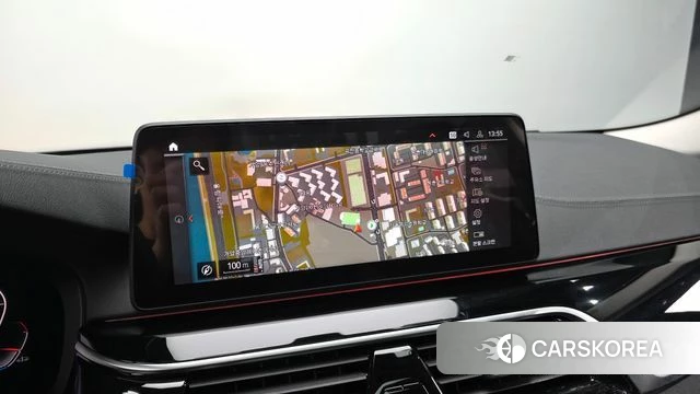 BMW 5 Series (G30) 2022 Серебристо-серый из Кореи, фото 6