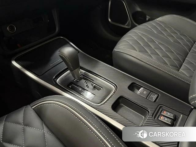 Mitsubishi  Outlander 2022 Белый из Китая, фото 6