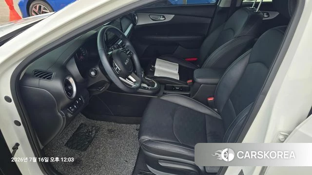 Kia The New K3 2nd generation 2021 Белый из Кореи, фото 6