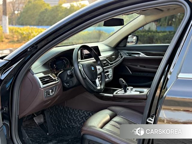 BMW 7 series 2021 Черный из Китая, фото 6