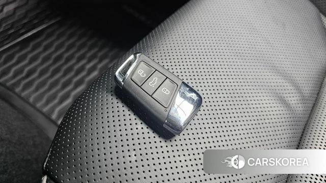 Volkswagen Arteon 2022 Красный из Кореи, фото 6