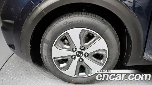 Kia Niro 2018 Синий из Кореи, фото 6