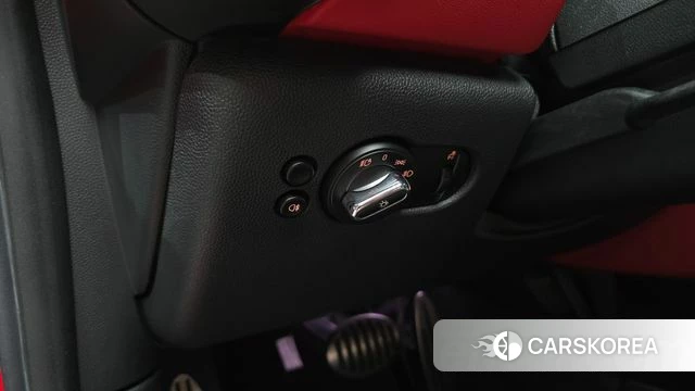 Mini Cooper S Convertible 2019 Красный из Кореи, фото 6