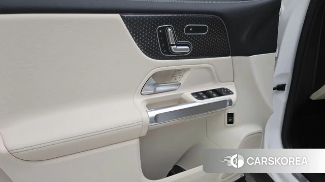 Mercedes-Benz EQB X243 2025 Белый из Кореи, фото 6