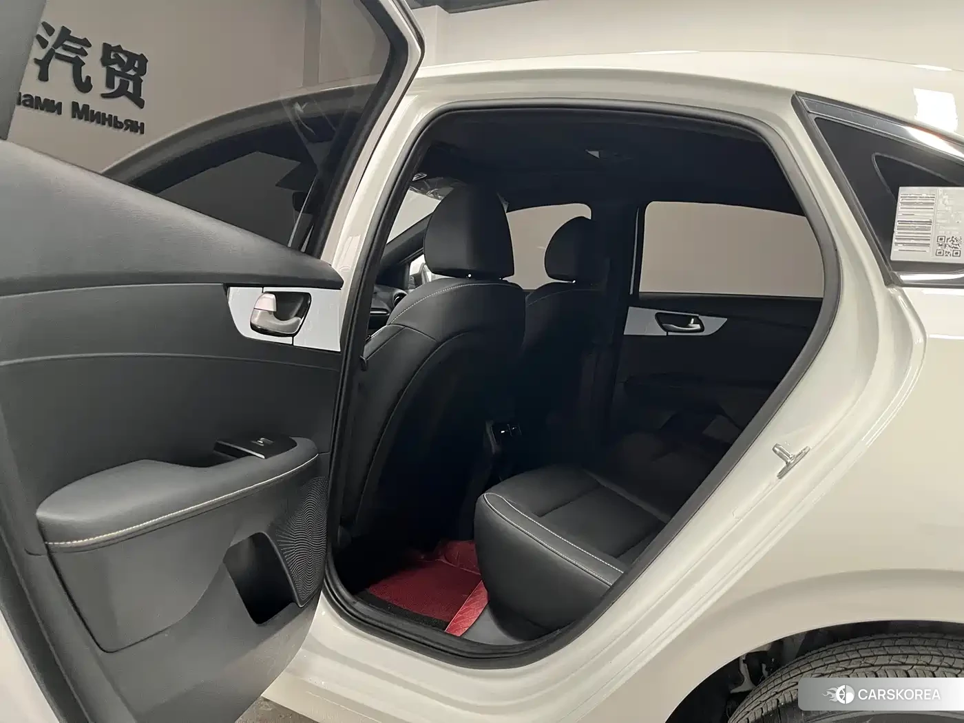 Kia K3 2023 Белый из Китая, фото 6