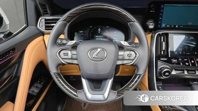 Lexus LX 4th Generation 2025 Белый из Кореи, фото 6
