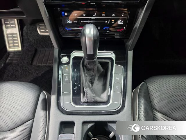 Volkswagen Arteon 2023 Белый из Кореи, фото 6