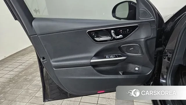 Mercedes-Benz C-Class W206 2024 Черный из Кореи, фото 6