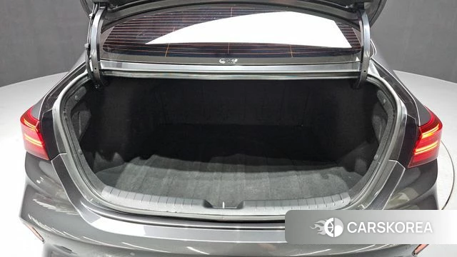 Kia The New K3 2nd generation 2023 Серый из Кореи, фото 6