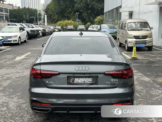 Audi A4L 2023 Темно-серый из Китая, фото 6