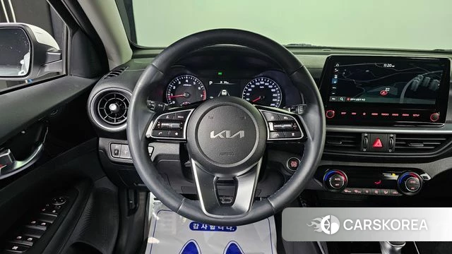 Kia The New K3 2nd generation 2023 Белый из Кореи, фото 6