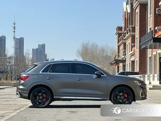 Audi Q3 2025 Темно-серый из Китая, фото 6