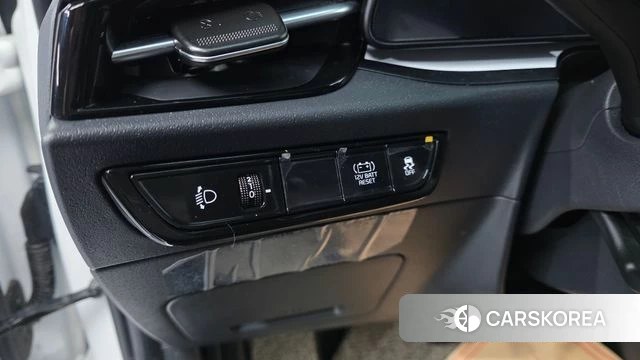 Kia Di Ol Nu Niro 2025 Белый из Кореи, фото 6