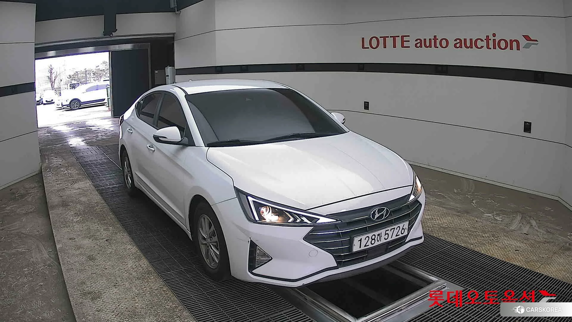 Hyundai Avante 2020 Polar White из Кореи, фото 6