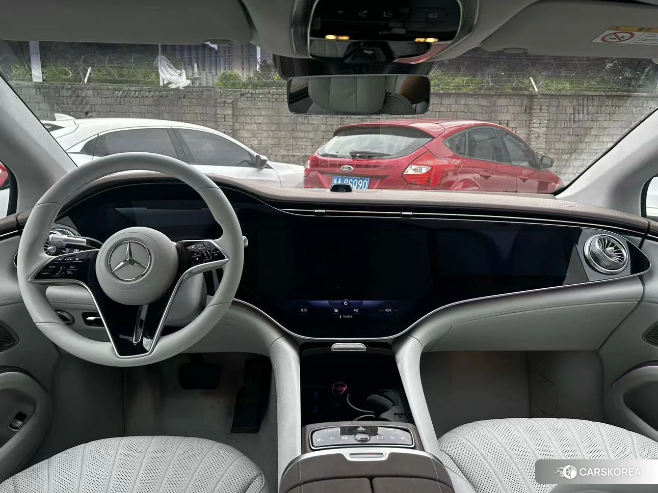 Mercedes-Benz EQS 2023 Серебристо-серый из Китая, фото 6
