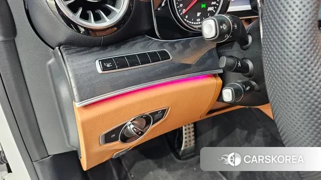 Mercedes-Benz E-Class W213 2018 Белый из Кореи, фото 6