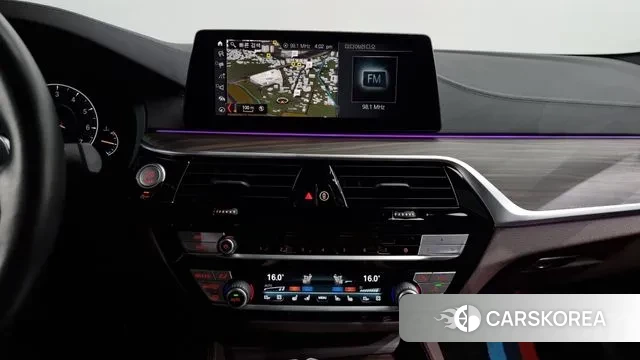 BMW 5 Series (G30) 2019 Синий из Кореи, фото 6