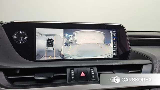 Lexus ES300h 7th generation 2018 Серебристо-серый из Кореи, фото 6