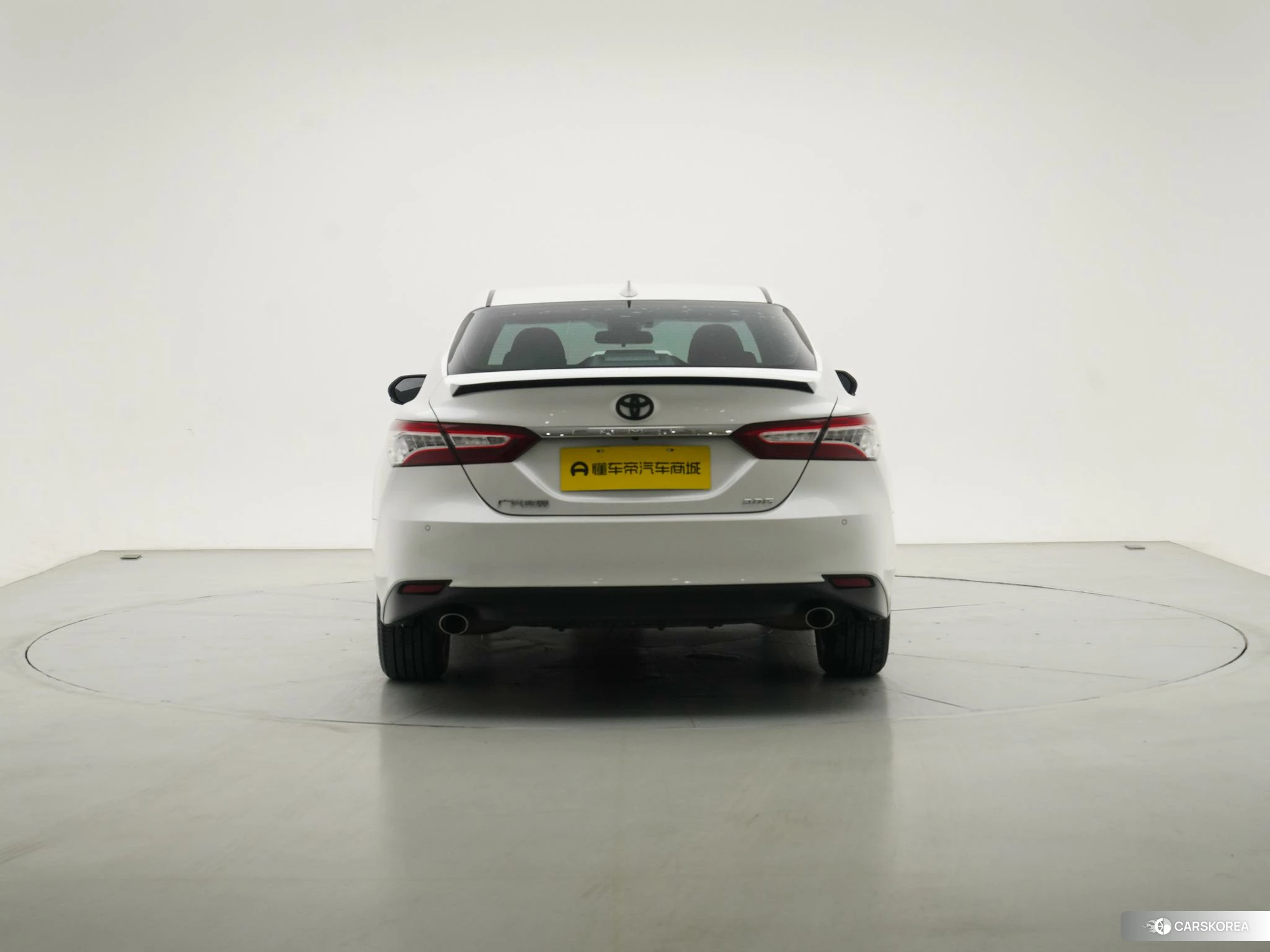 Toyota Camry 2022 Белый из Китая, фото 6