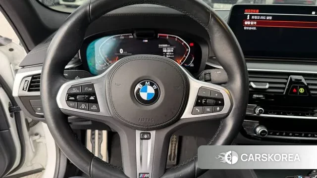 BMW 5 Series (G30) 2023 Белый из Кореи, фото 6