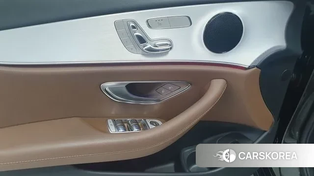 Mercedes-Benz E-Class W213 2020 Серый из Кореи, фото 6