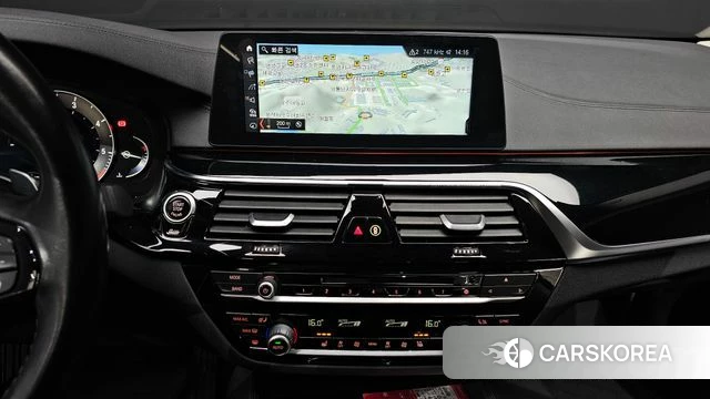 BMW 5 Series (G30) 2018 Серый из Кореи, фото 6