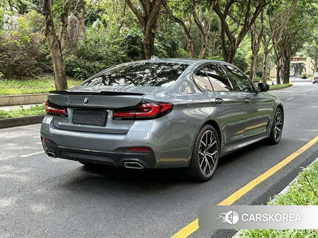 BMW 5 series (imported) 2023 Синий из Китая, фото 6