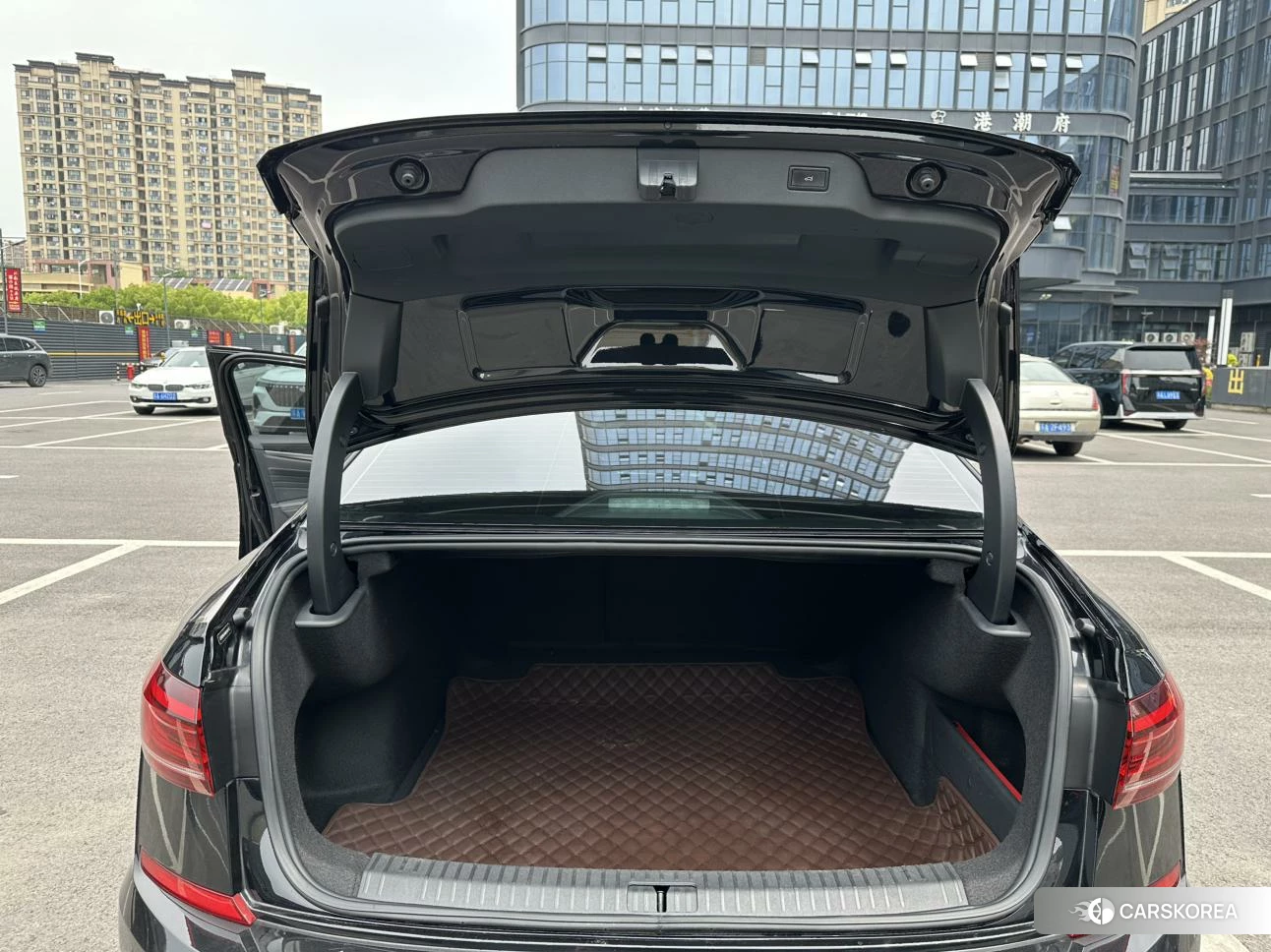 Volkswagen Passat 2022 Черный из Китая, фото 6