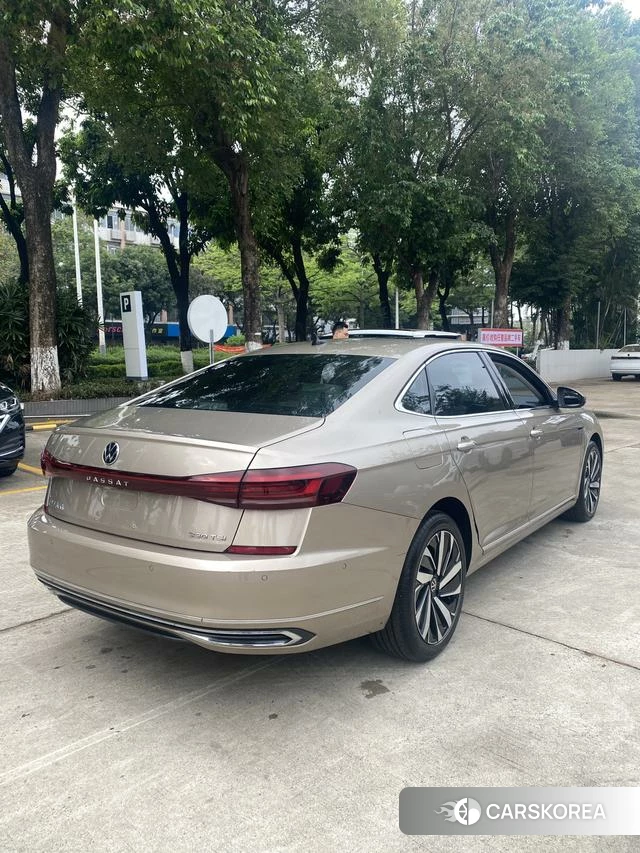 Volkswagen Passat 2022 Шампань из Китая, фото 6