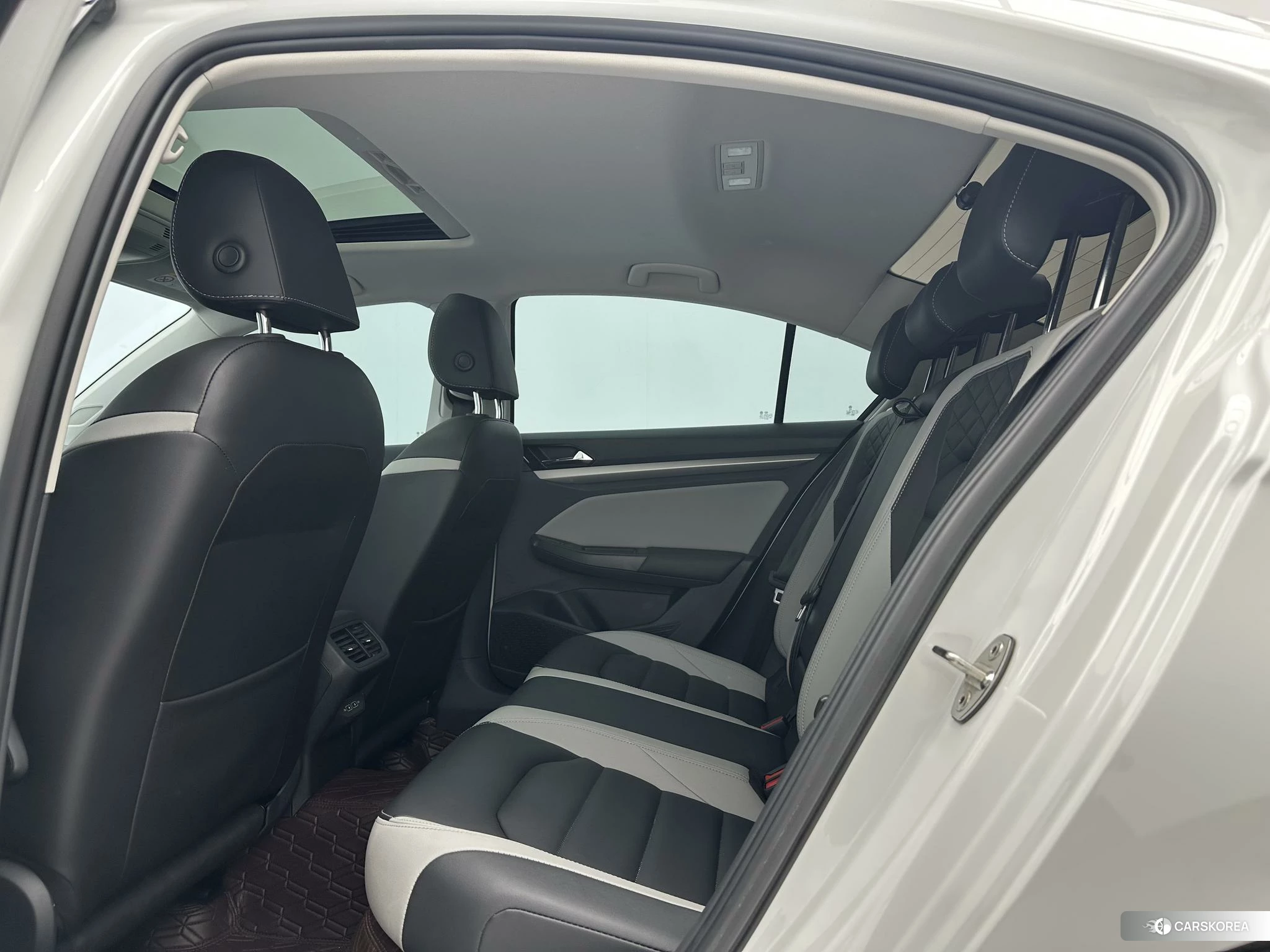 Volkswagen Bora 2022 Белый из Китая, фото 6