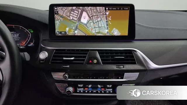 BMW 5 Series (G30) 2021 Белый из Кореи, фото 6