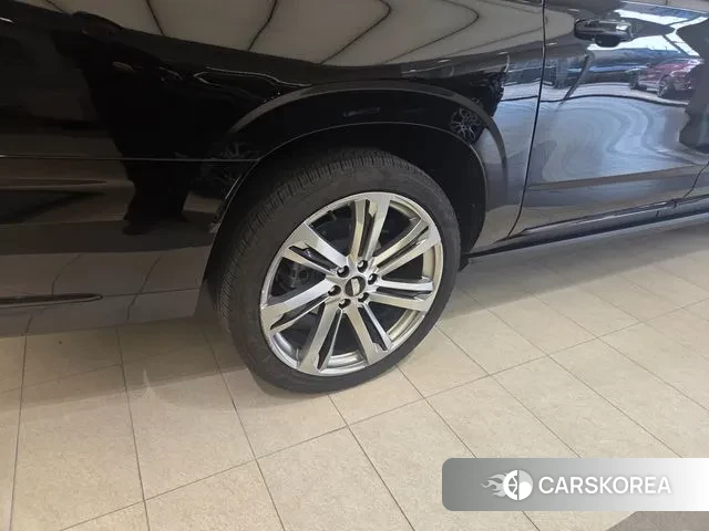 Cadillac Escalade 5th Generation 2025 Черный из Кореи, фото 6