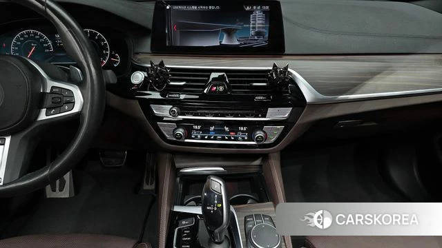 BMW 5 Series (G30) 2019 Белый из Кореи, фото 6