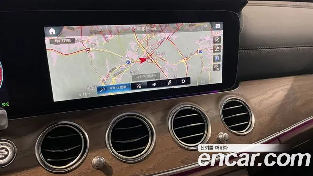 Mercedes-Benz E-Class W213 2023 Белый из Кореи, фото 6