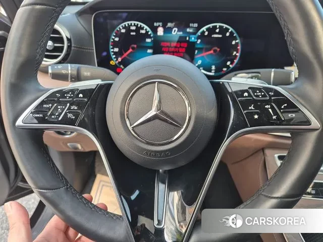 Mercedes-Benz E-Class W213 2023 Черный из Кореи, фото 6