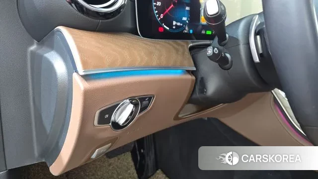 Mercedes-Benz E-Class W213 2021 Черный из Кореи, фото 6