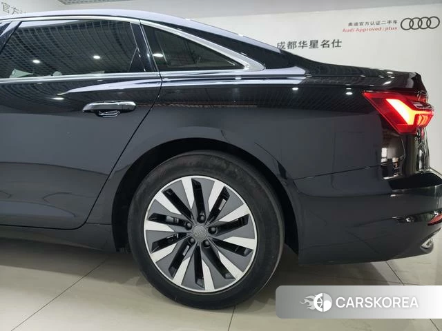 Audi A6L 2021 Черный из Китая, фото 6