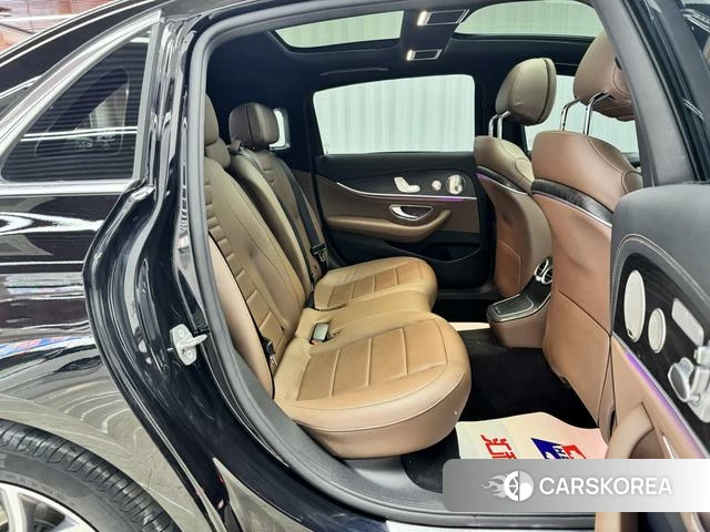 Mercedes-Benz E-class 2021 Черный из Китая, фото 6