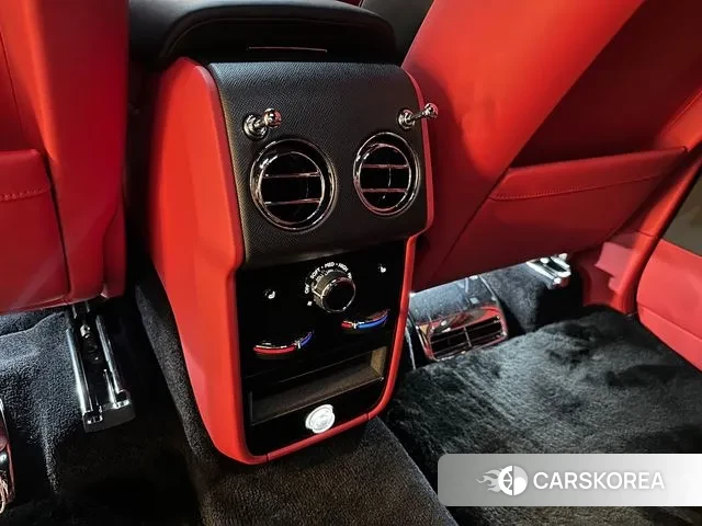 Rolls-Royce Cullinan 2023 Белый из Кореи, фото 6