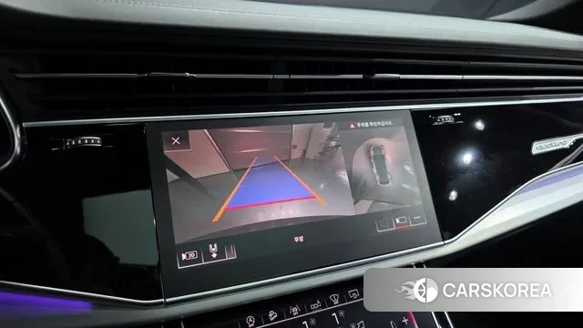 Audi Q8 (4M) 2020 Серый из Кореи, фото 6