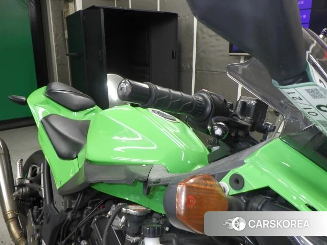 Проданный Kawasaki NINJA 250 ABS id 3999435 из Японии, фото 6