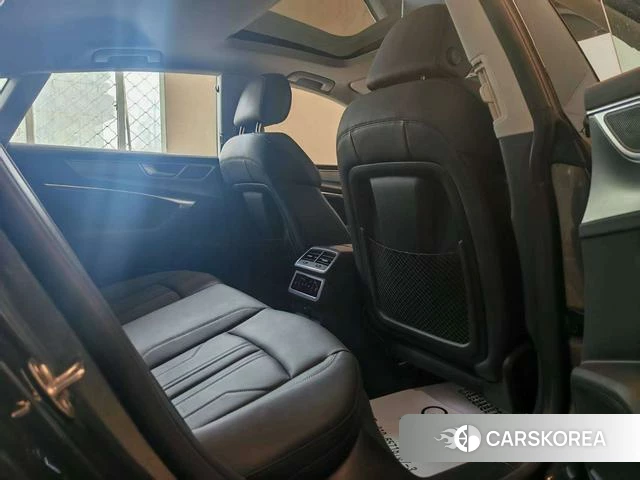 Audi A7 2025 Темно-серый из Китая, фото 6