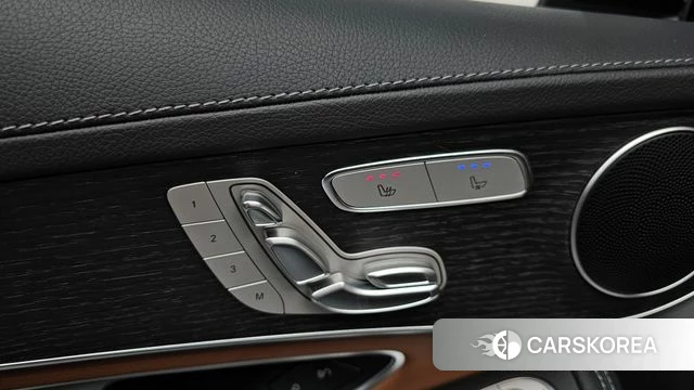 Mercedes-Benz GLC-Class X253 2022 Черный из Кореи, фото 6