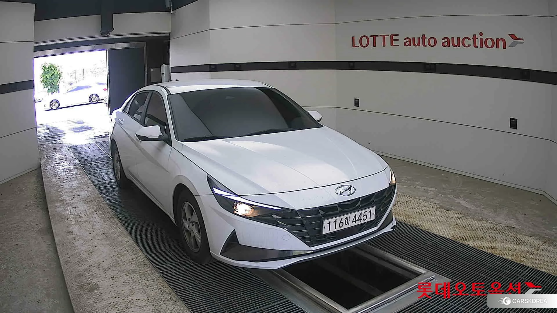 Hyundai Avante 2021 Polar White из Кореи, фото 6